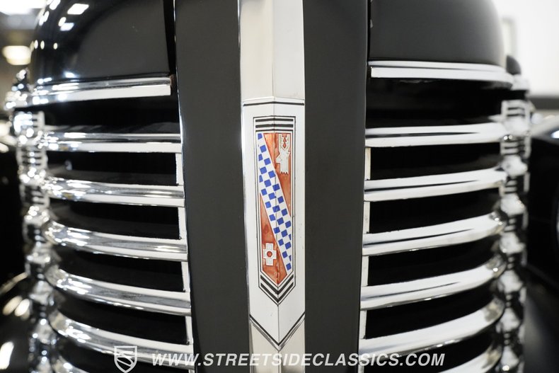 Buick-Series-80-1938-Black-Burgundy-18