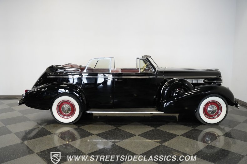 Buick-Series-80-1938-Black-Burgundy-22