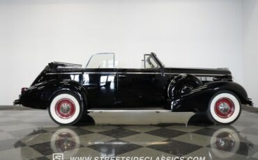 Buick-Series-80-1938-Black-Burgundy-23