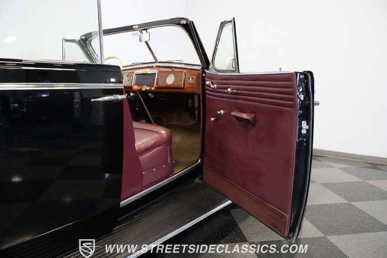 Buick-Series-80-1938-Black-Burgundy-24