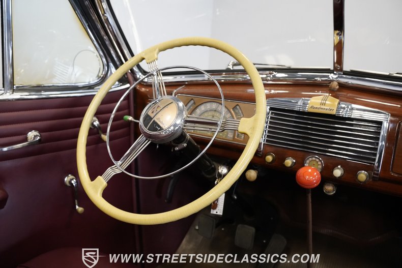 Buick-Series-80-1938-Black-Burgundy-29