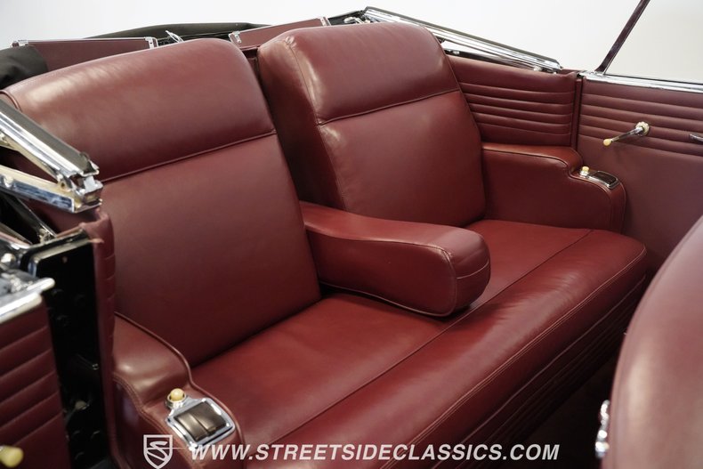 Buick-Series-80-1938-Black-Burgundy-31
