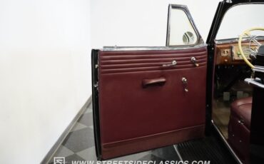 Buick-Series-80-1938-Black-Burgundy-39