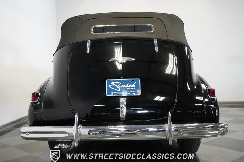 Buick-Series-80-1938-Black-Burgundy-4