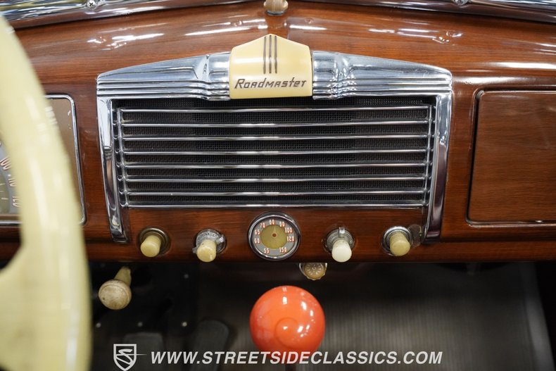 Buick-Series-80-1938-Black-Burgundy-41