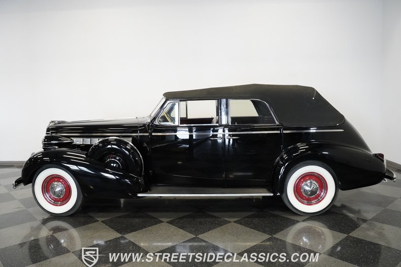 Buick-Series-80-1938-Black-Burgundy-44