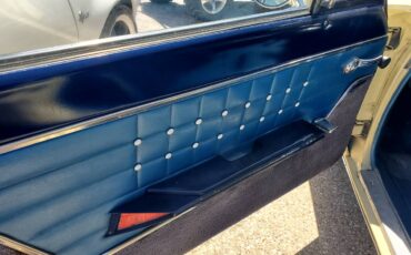 Buick-Skylark-1961-yellow-3