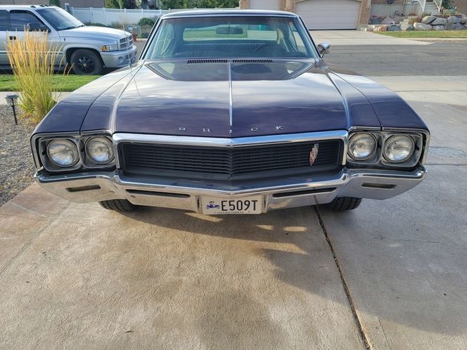 Buick-Skylark-1969-Deep-Plumb-Black-1