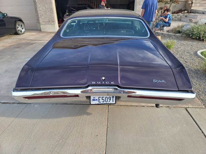 Buick-Skylark-1969-Deep-Plumb-Black-8