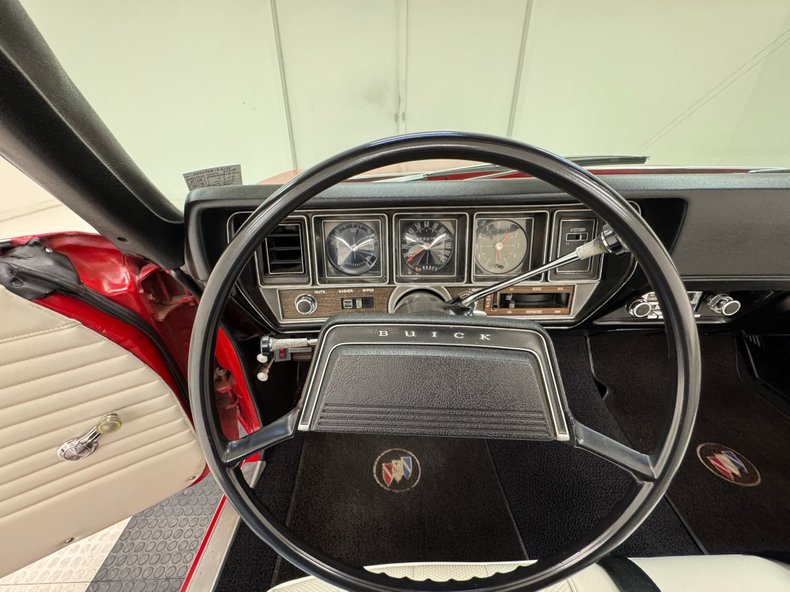 Buick-Skylark-1970-Fire-Red-White-11