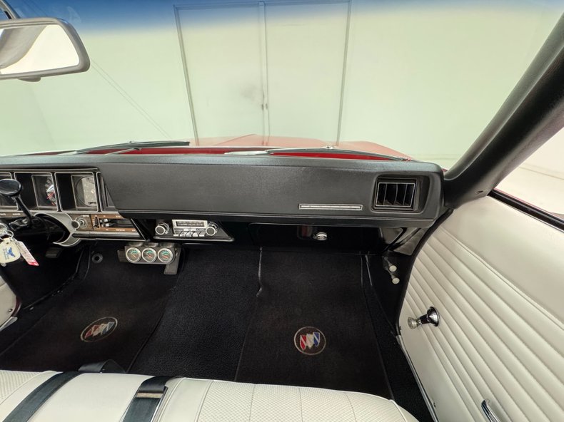 Buick-Skylark-1970-Fire-Red-White-16