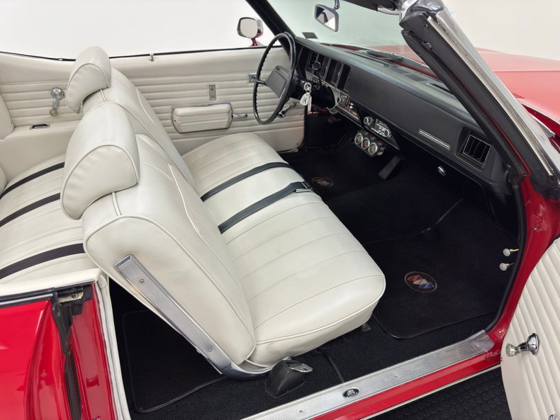 Buick-Skylark-1970-Fire-Red-White-9