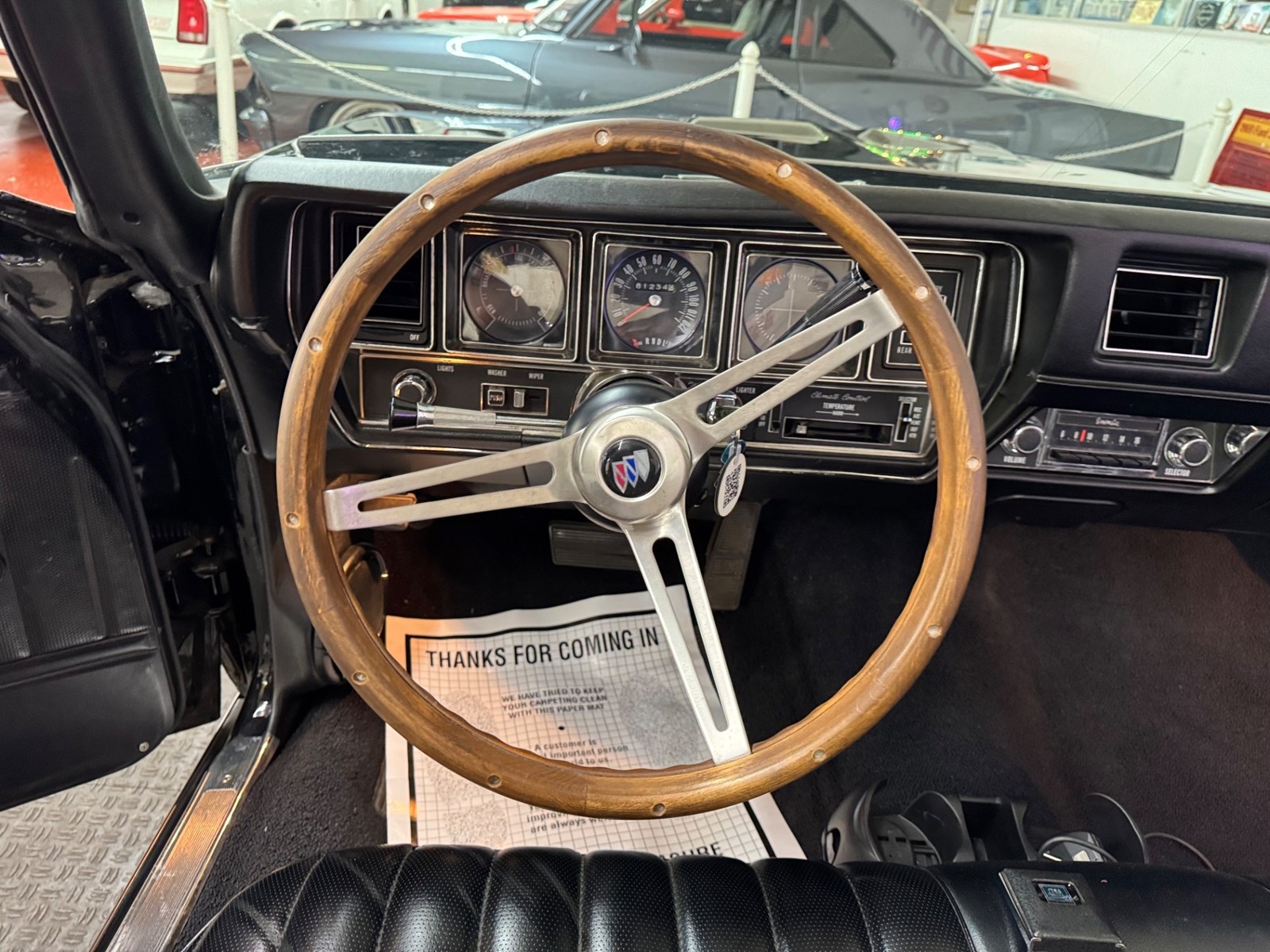 Buick-Skylark-1971-2-door-convt-32