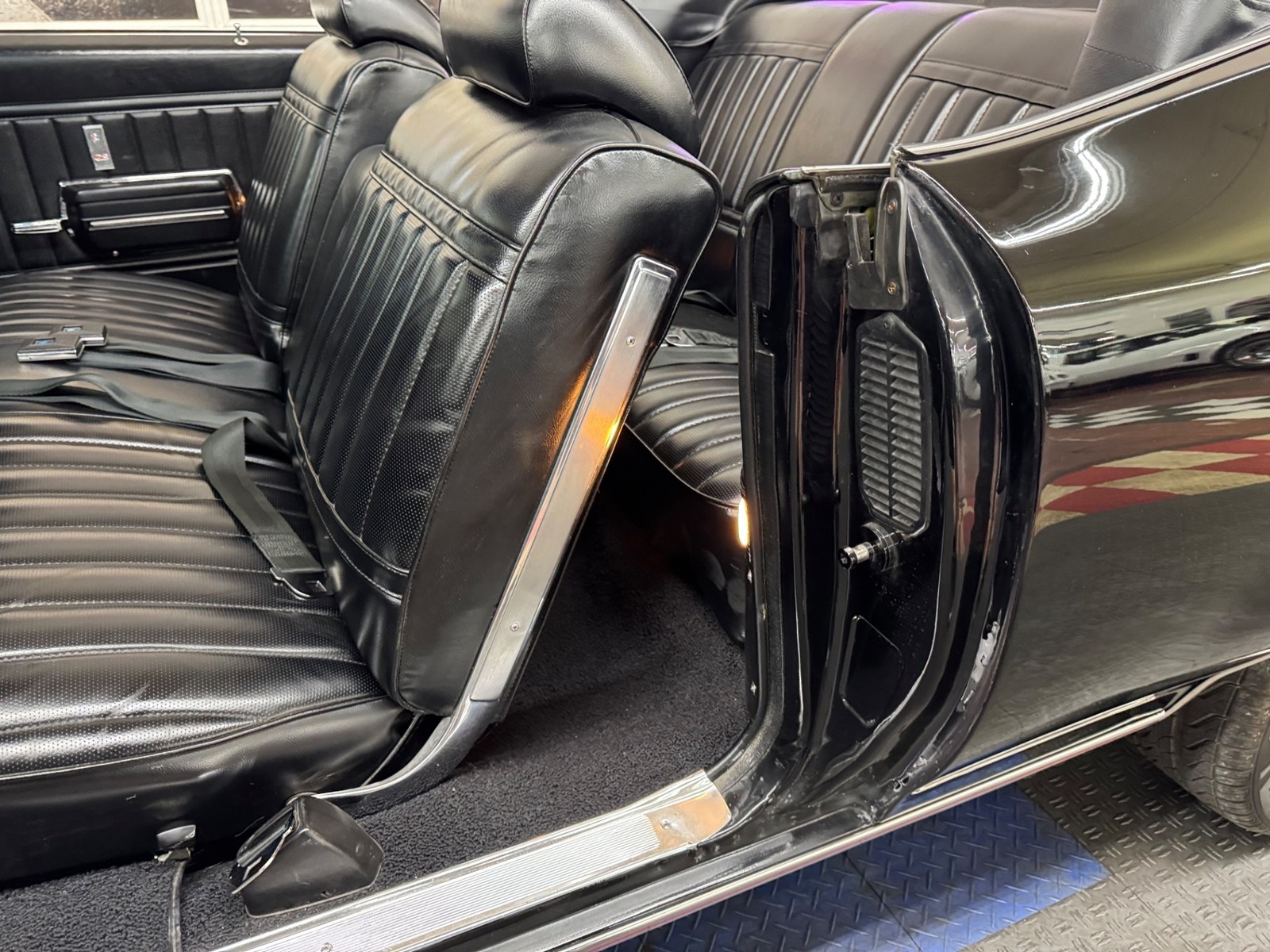 Buick-Skylark-1971-2-door-convt-38