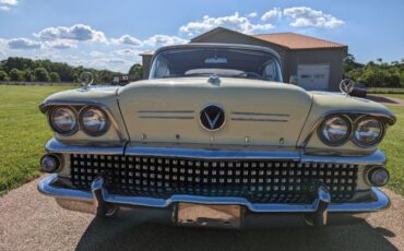 Buick-Special-1958-YellowWhite-Vinyl-t-YellowWhite-11