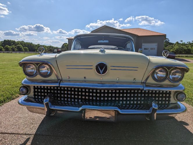 Buick-Special-1958-YellowWhite-Vinyl-t-YellowWhite-11