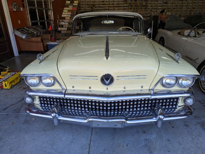Buick-Special-1958-YellowWhite-Vinyl-t-YellowWhite-13
