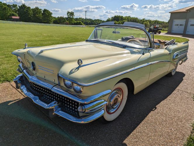 Buick-Special-1958-YellowWhite-Vinyl-t-YellowWhite-20