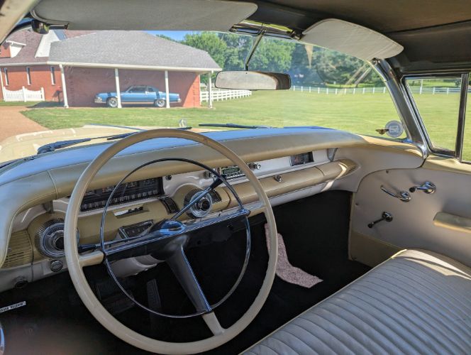 Buick-Special-1958-YellowWhite-Vinyl-t-YellowWhite-23