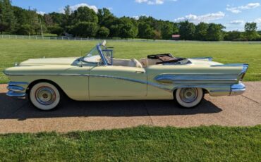 Buick-Special-1958-YellowWhite-Vinyl-t-YellowWhite-24