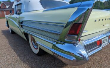 Buick-Special-1958-YellowWhite-Vinyl-t-YellowWhite-26