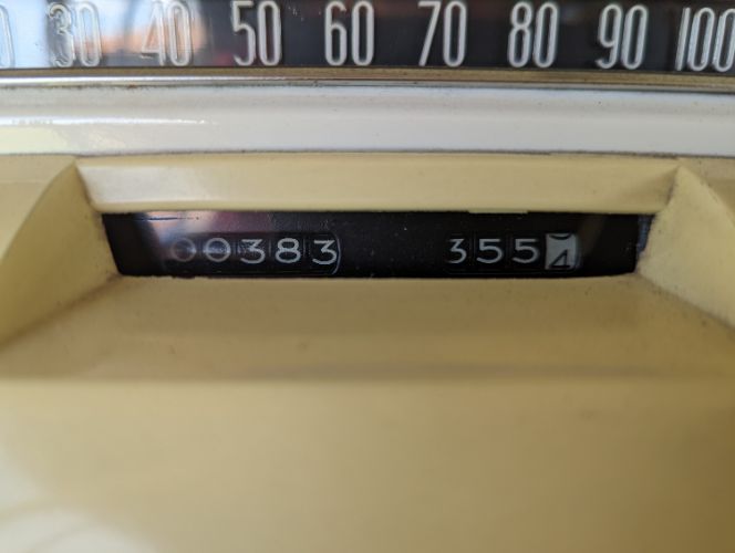 Buick-Special-1958-YellowWhite-Vinyl-t-YellowWhite-29