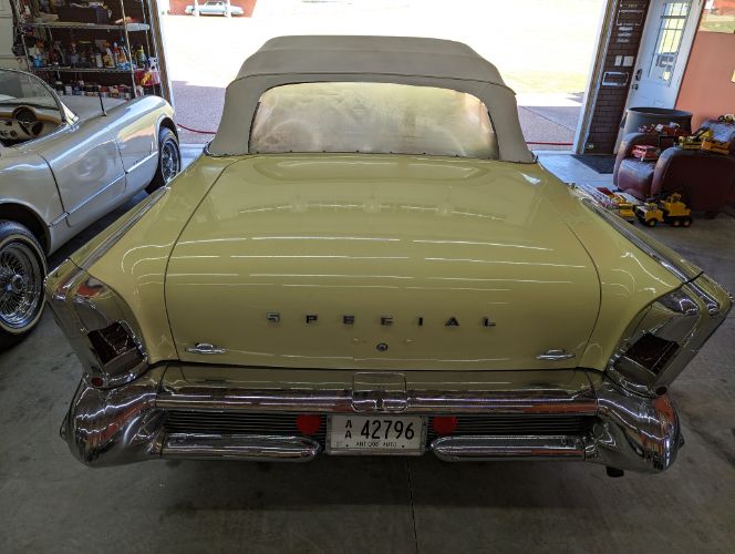 Buick-Special-1958-YellowWhite-Vinyl-t-YellowWhite-32