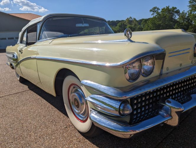 Buick-Special-1958-YellowWhite-Vinyl-t-YellowWhite-33