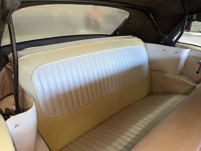Buick-Special-1958-YellowWhite-Vinyl-t-YellowWhite-36