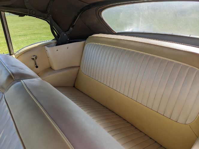 Buick-Special-1958-YellowWhite-Vinyl-t-YellowWhite-37