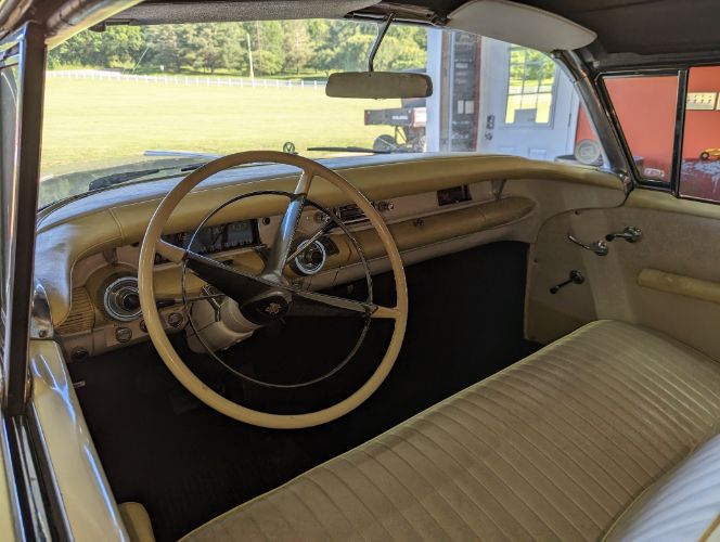 Buick-Special-1958-YellowWhite-Vinyl-t-YellowWhite-4