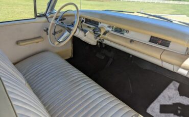 Buick-Special-1958-YellowWhite-Vinyl-t-YellowWhite-40