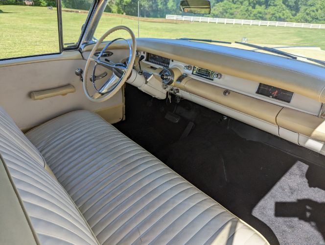 Buick-Special-1958-YellowWhite-Vinyl-t-YellowWhite-40
