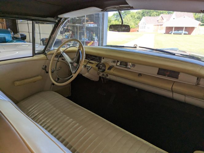 Buick-Special-1958-YellowWhite-Vinyl-t-YellowWhite-41