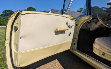 Buick-Special-1958-YellowWhite-Vinyl-t-YellowWhite-46
