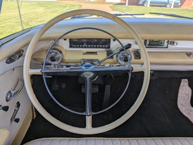 Buick-Special-1958-YellowWhite-Vinyl-t-YellowWhite-6
