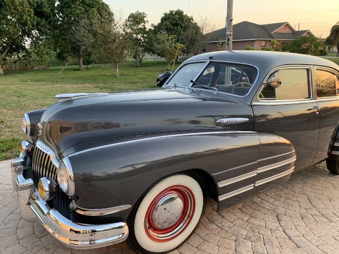 Buick-Super-1942-2-Tone-Gray