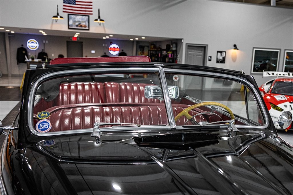 Buick-Super-Phaeton-51c-1941-Convertible-39