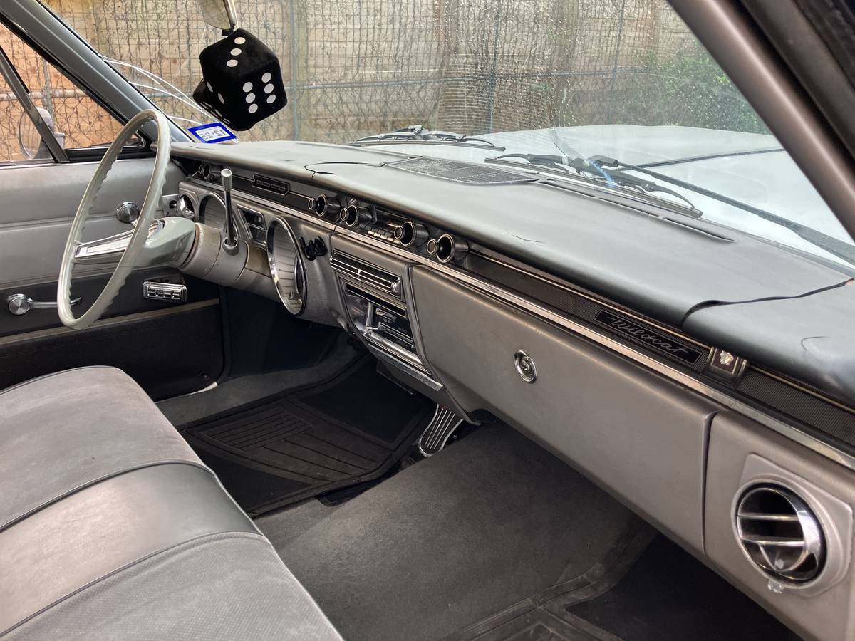 Buick-Wildcat-1965-12