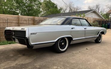 Buick-Wildcat-1965-4