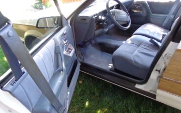 Buick-century-wagon-1995-10