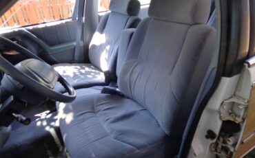 Buick-century-wagon-1995-11