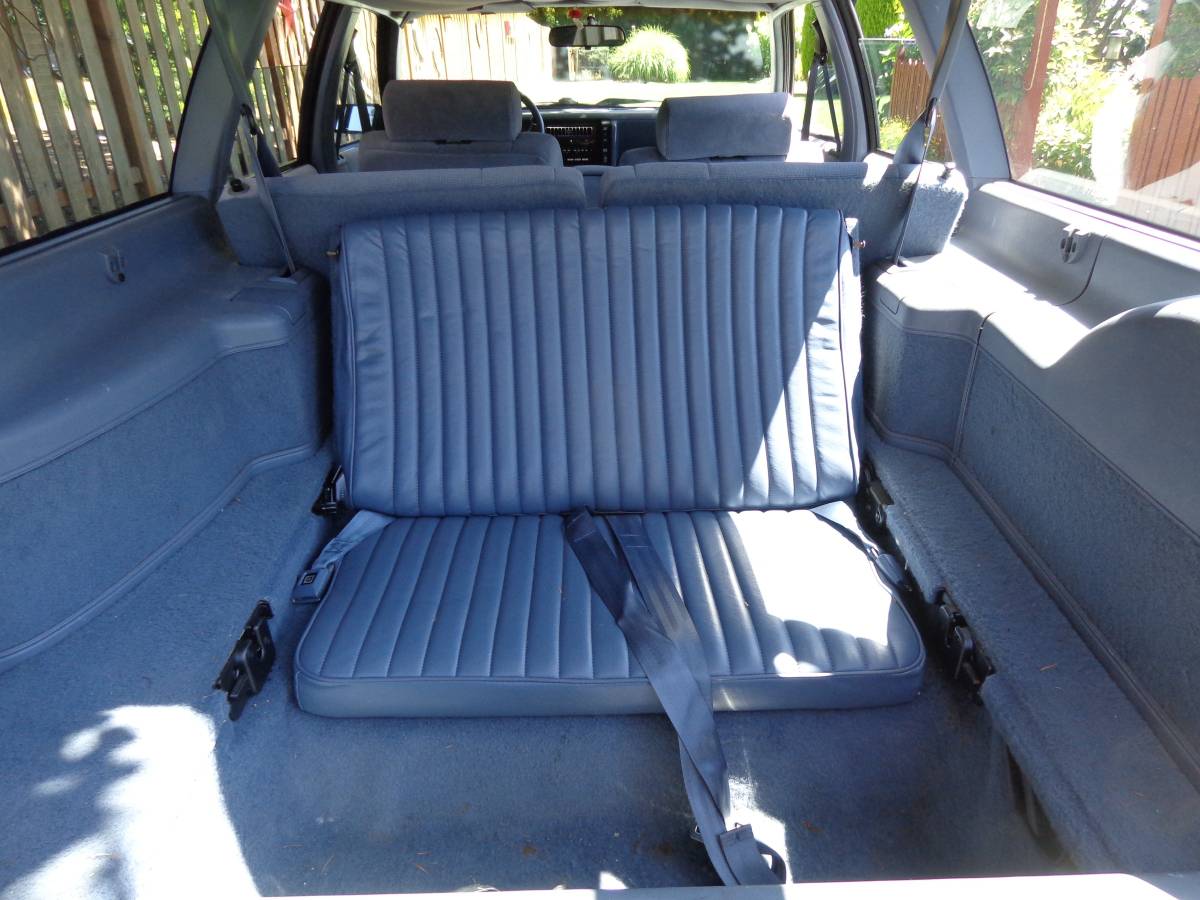 Buick-century-wagon-1995-16