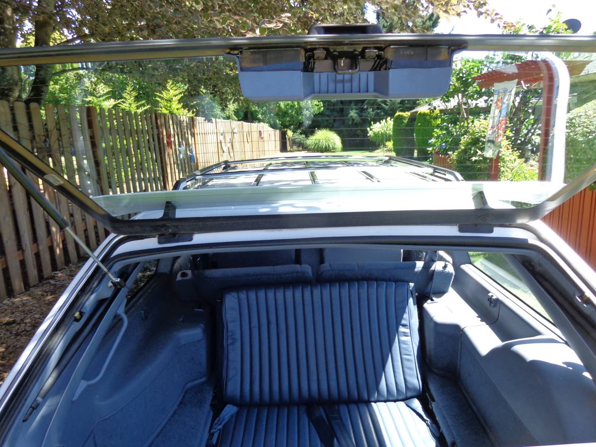 Buick-century-wagon-1995-17