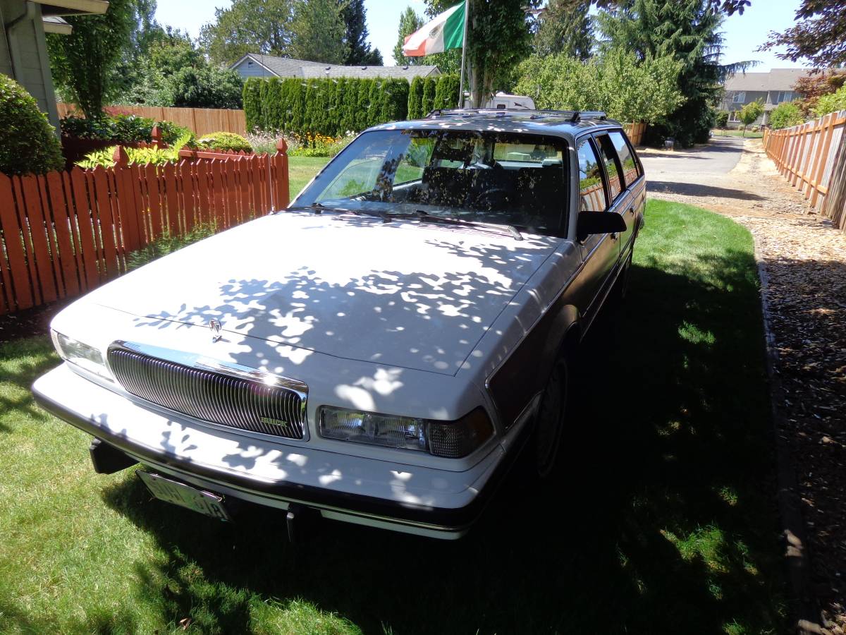 Buick-century-wagon-1995-5