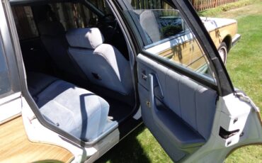 Buick-century-wagon-1995-6