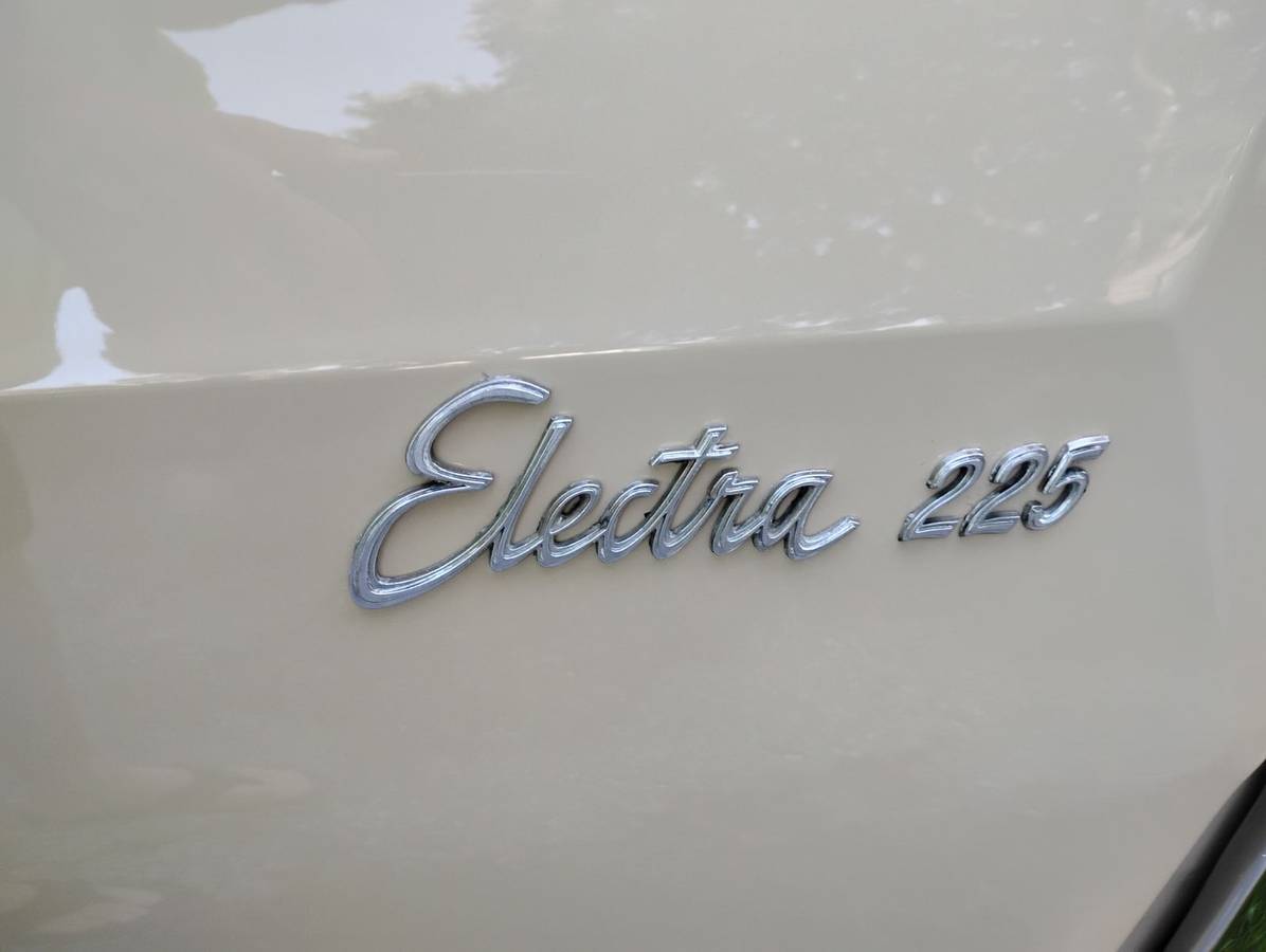 Buick-electra-1966-custom-4
