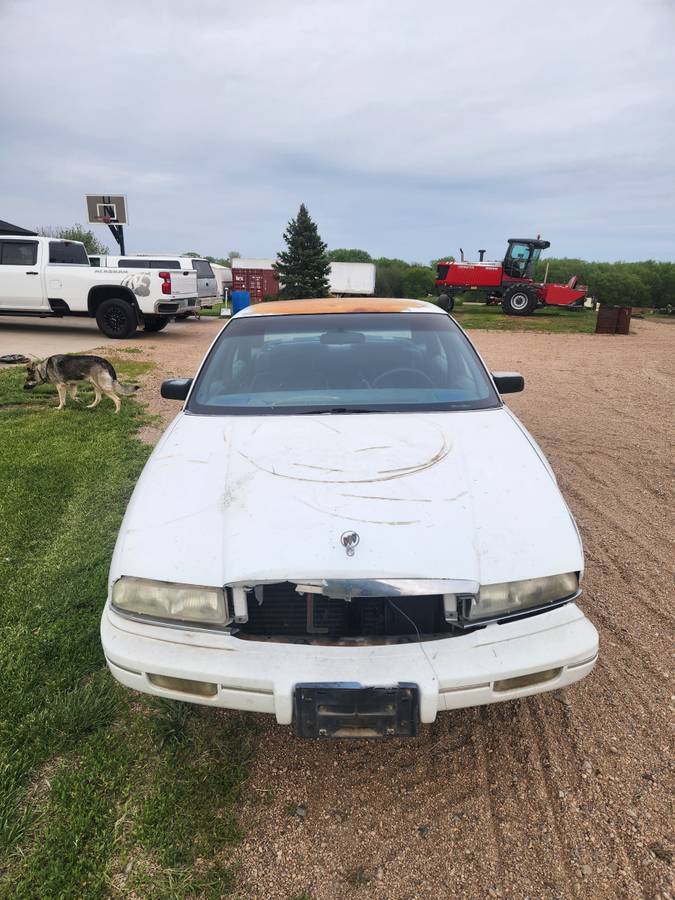 Buick-regal-1993-white-6