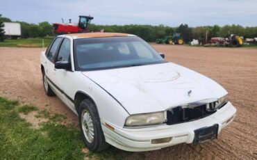 Buick-regal-1993-white-7