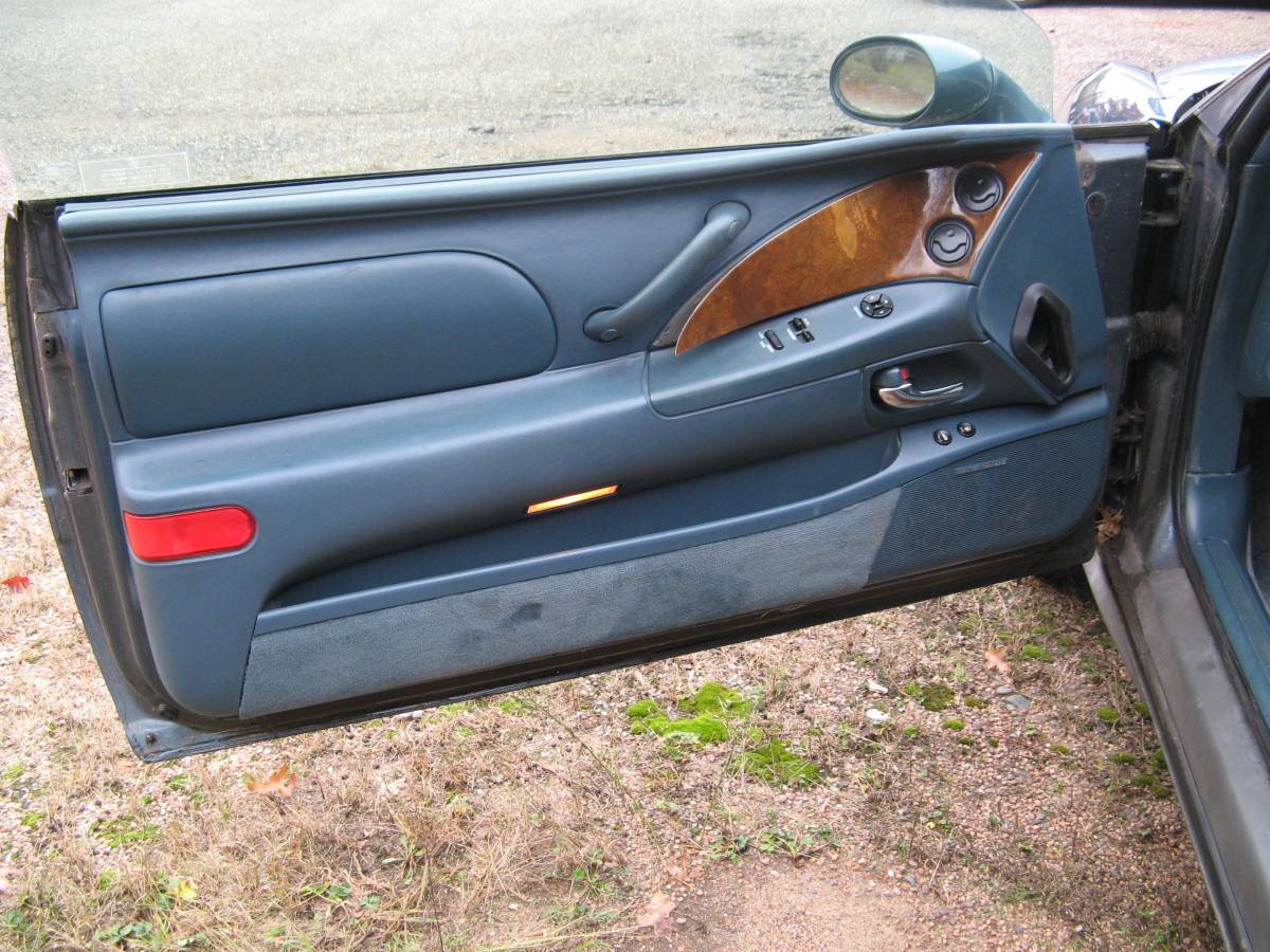 Buick-riviera-1995-green-12